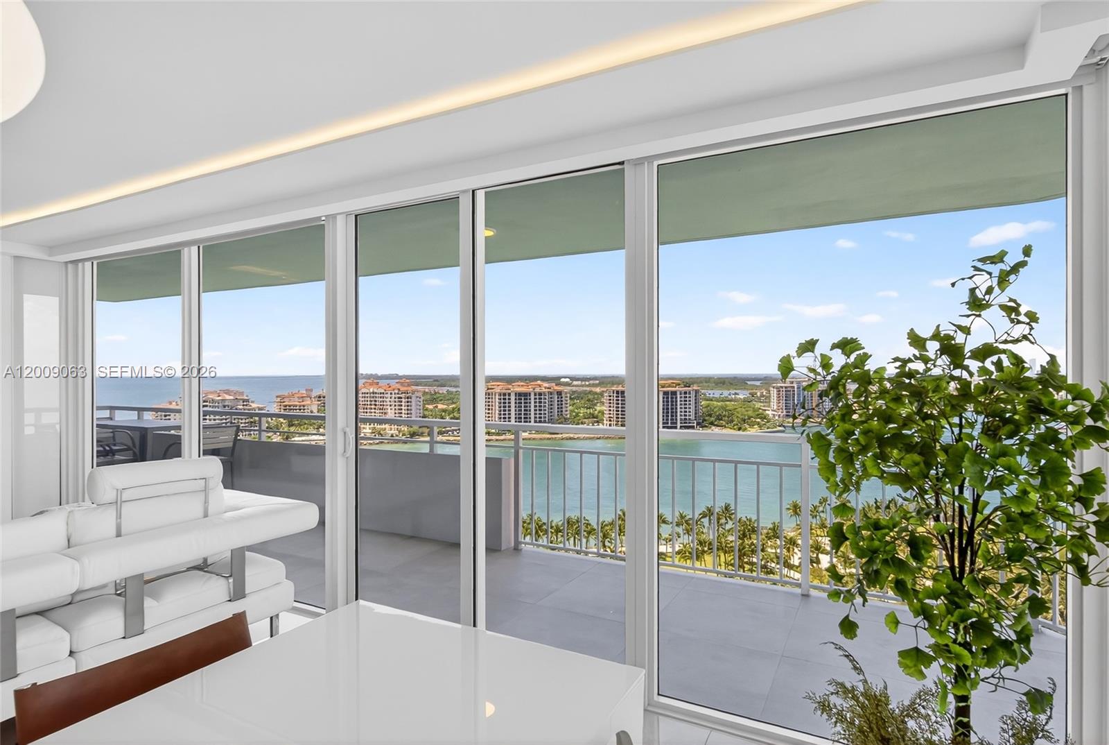 400 S Pointe Dr 2009