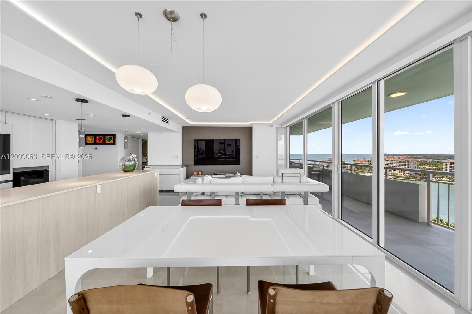 400 S Pointe Dr 2009