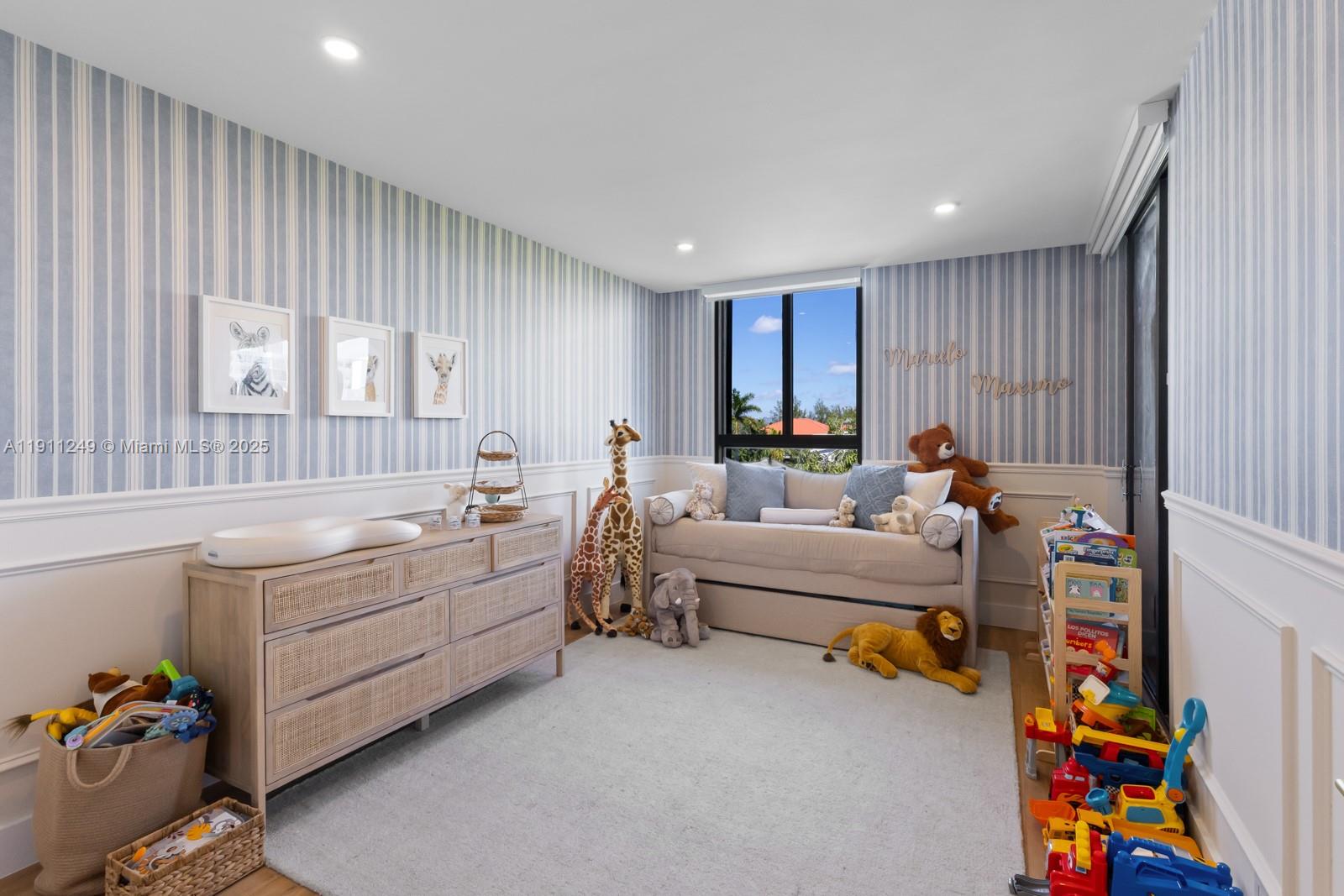 KEY COLONY NO 4 CONDO - Residential Lease