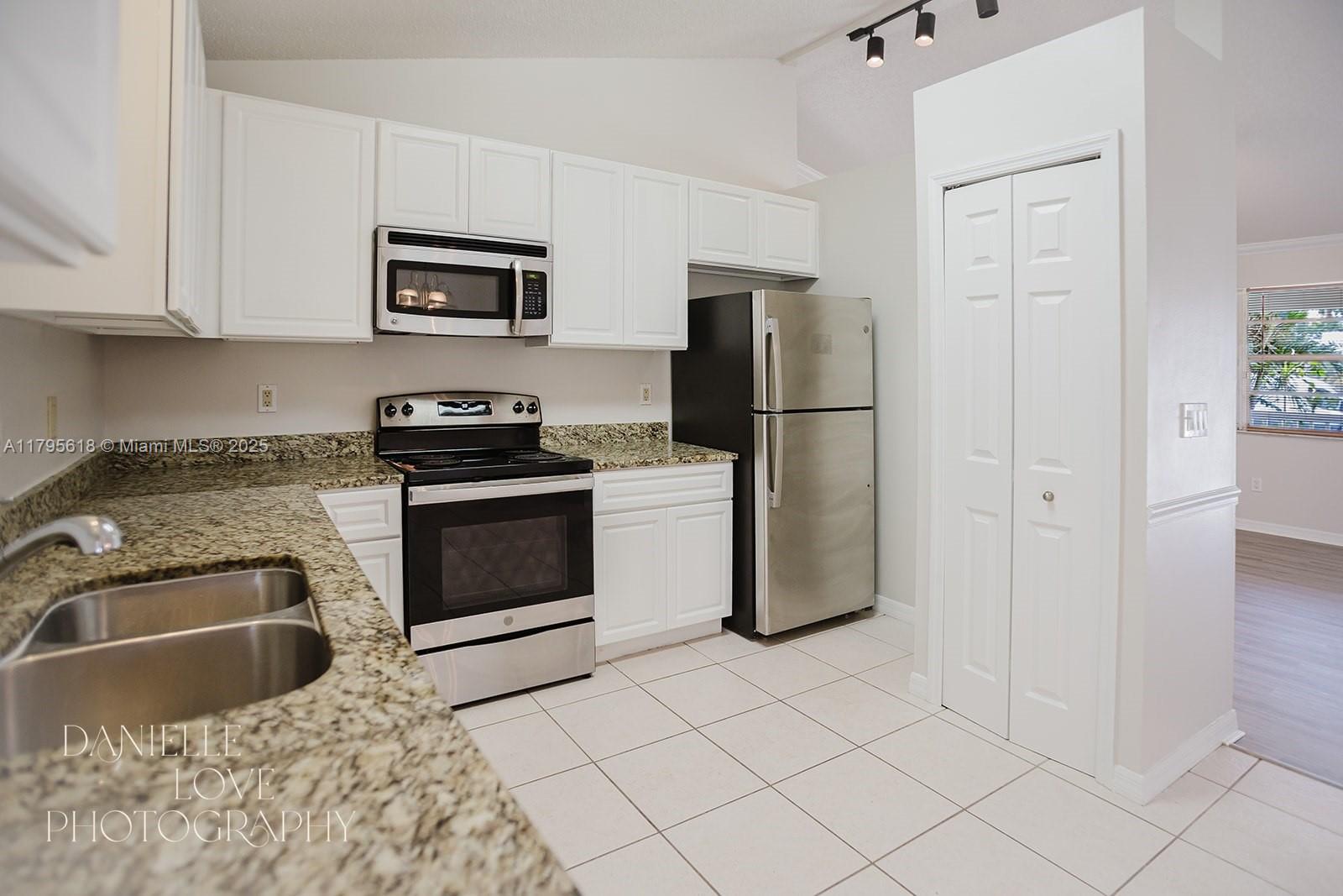 PORT ST LUCIE SECTION 25 - Residential