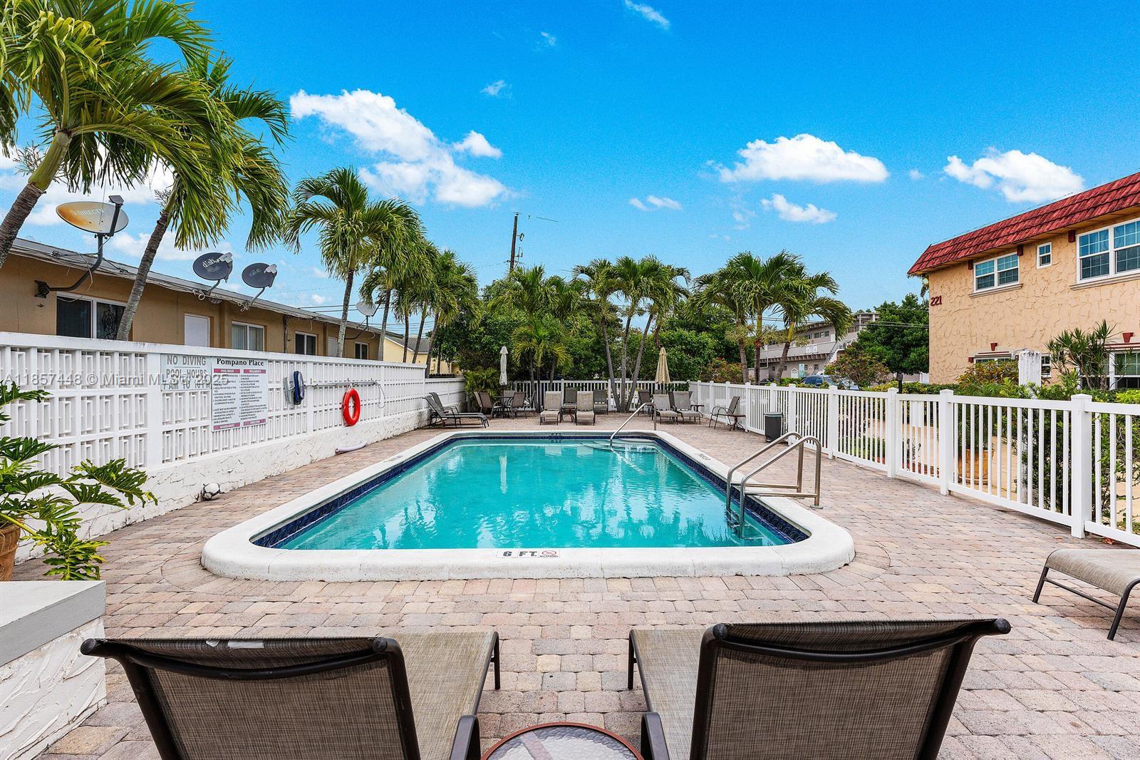 AVAILABLE AUGUST 21! FURNISHED 2 bed/2 bath condo located on the second floor. CORNER unit and on the second floor which brings in more privacy. Washer/dryer located in the hallway and building has a pool & BBQ area. Designated parking space and very quick approval! Available up to 7-8 months at a time