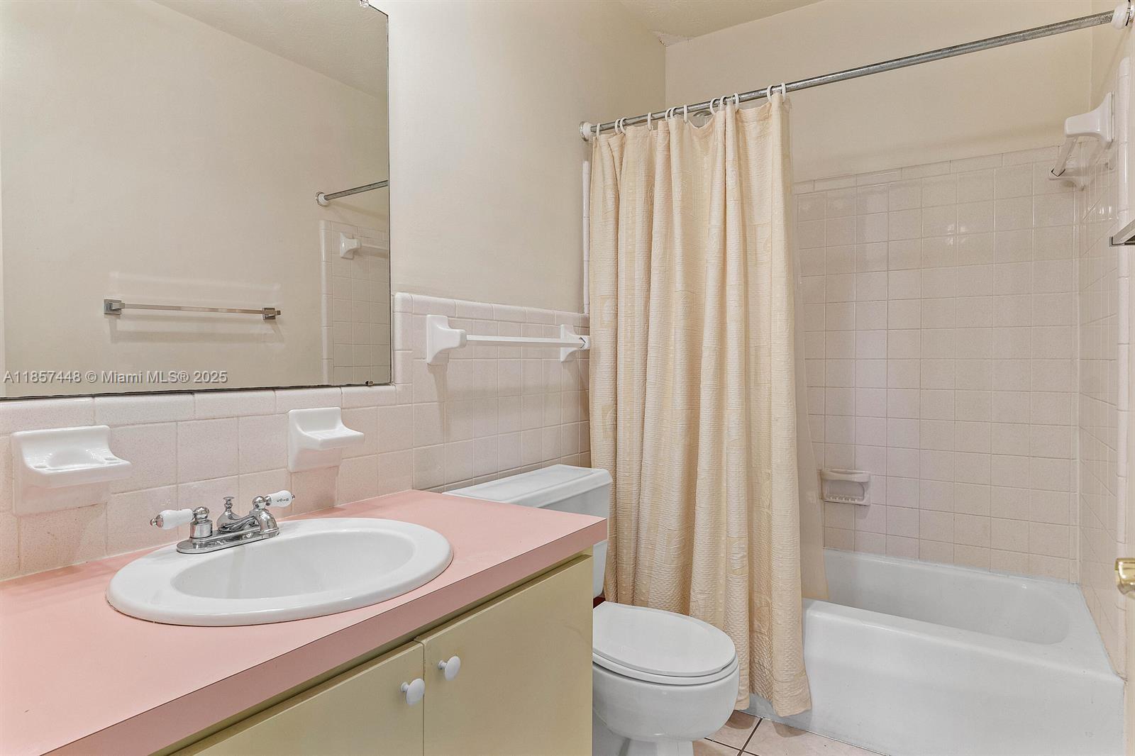 POMPANO PLACE CONDO - Residential Lease