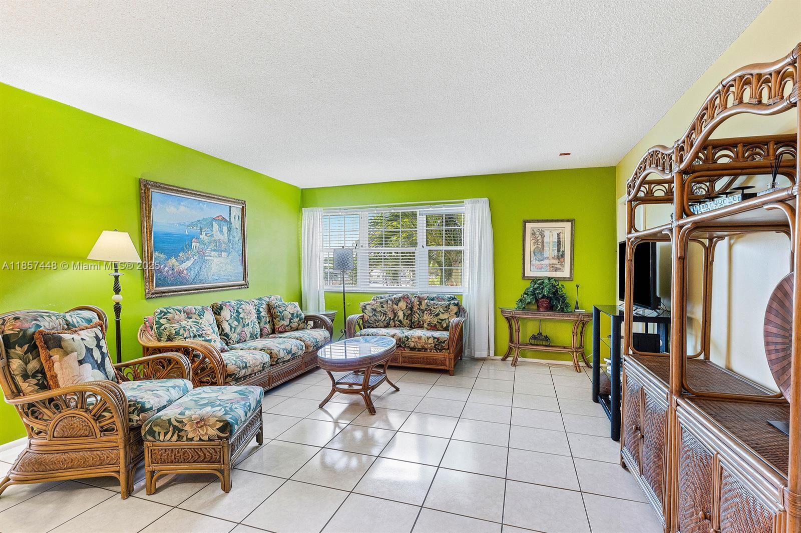 POMPANO PLACE CONDO - Residential Lease