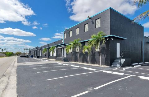 2901 NW 34th St Miami FL 33142