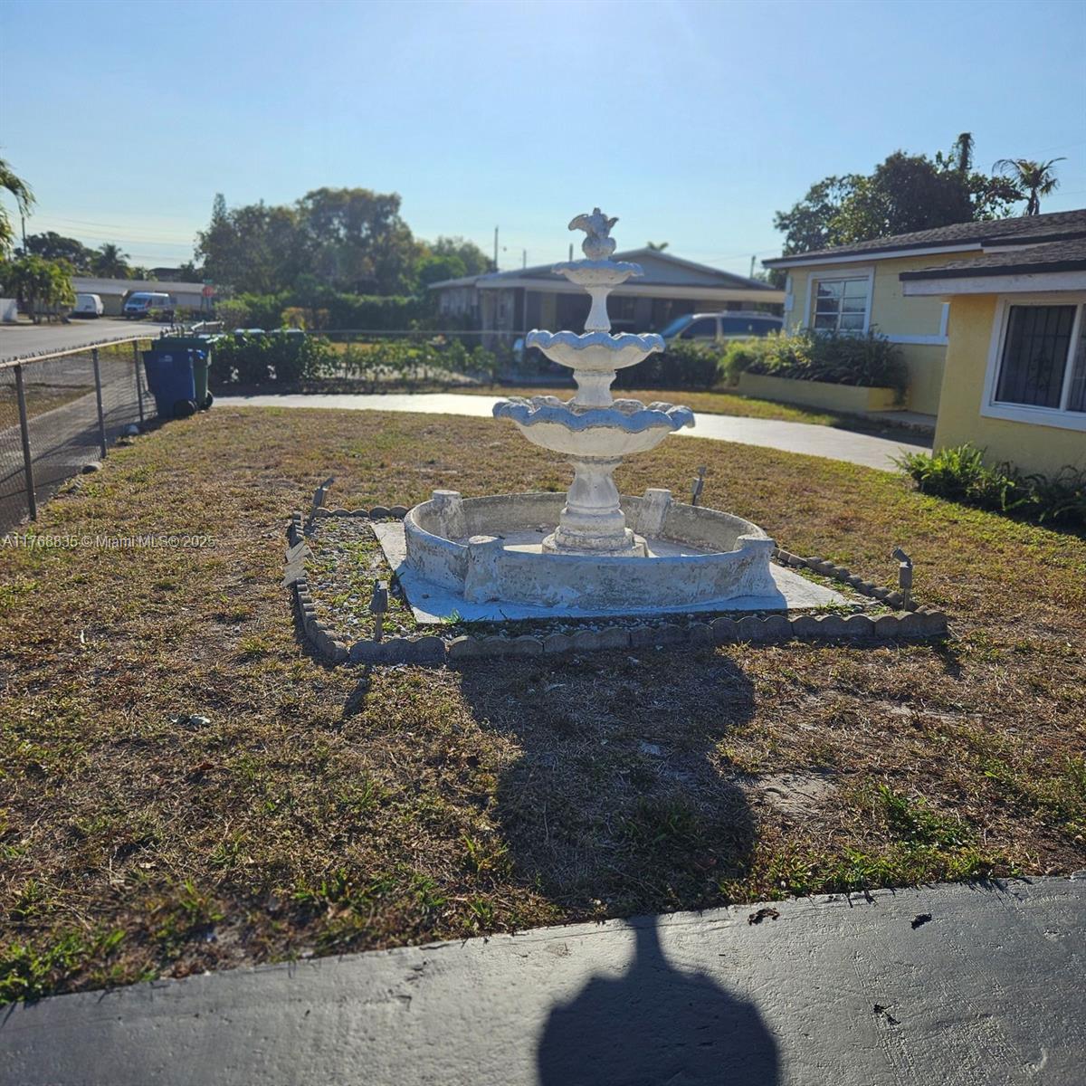 Rental Property at 3940 Nw 185th St, Miami Gardens, Broward County, Florida - Bedrooms: 4 
Bathrooms: 2  - $3,800 MO.