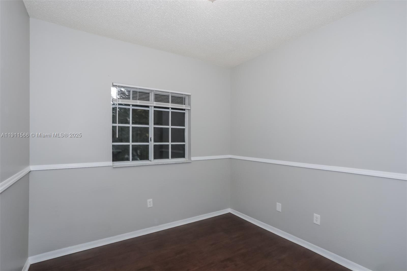 DEERWOOD VILLAS SEC 3 REP - Residential Lease