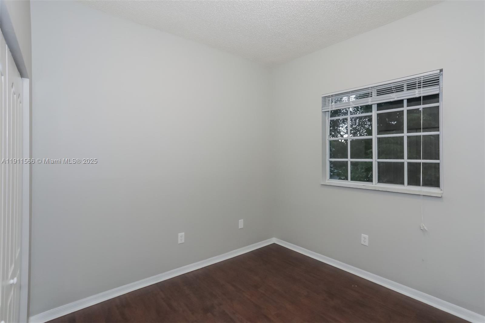 DEERWOOD VILLAS SEC 3 REP - Residential Lease