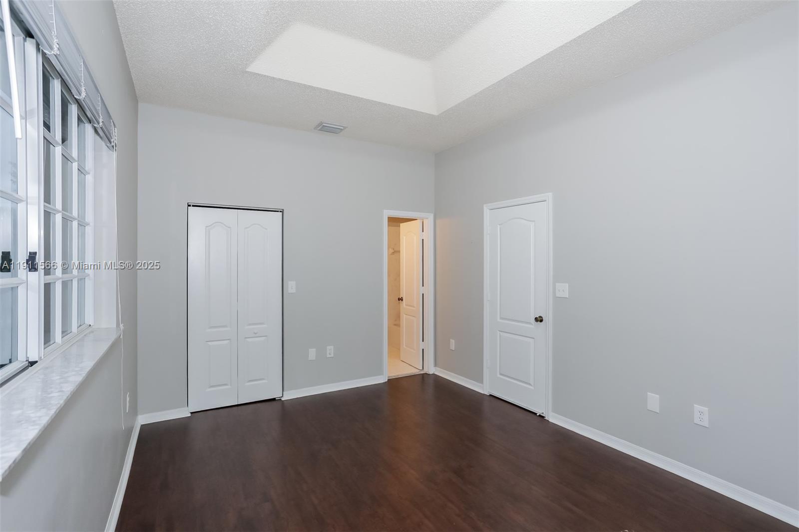 DEERWOOD VILLAS SEC 3 REP - Residential Lease