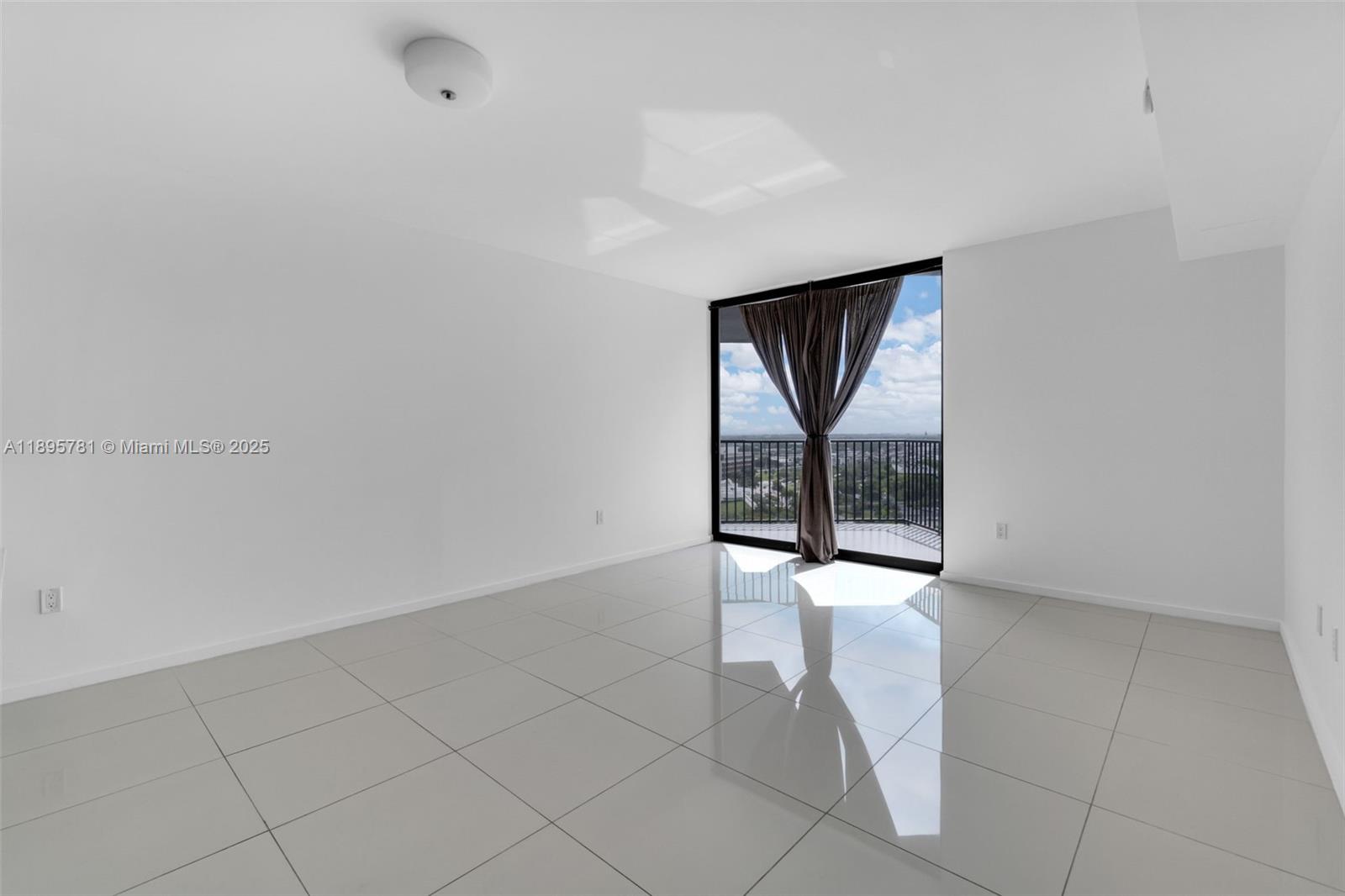 5252 PASEO CONDO - Residential