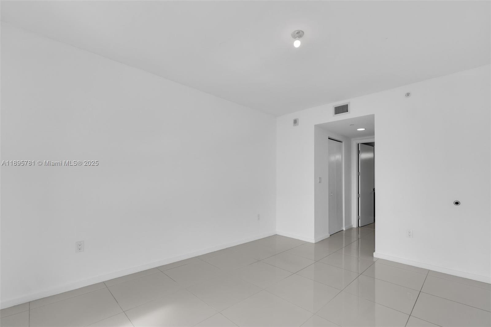 5252 PASEO CONDO - Residential