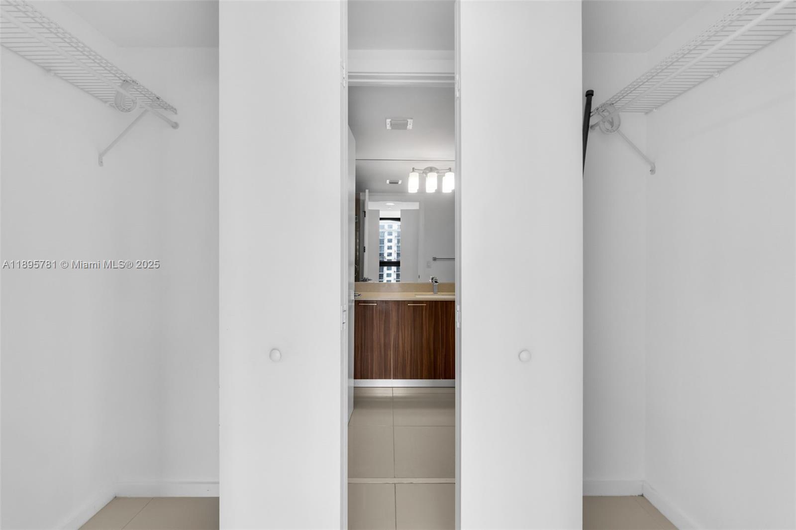 5252 PASEO CONDO - Residential