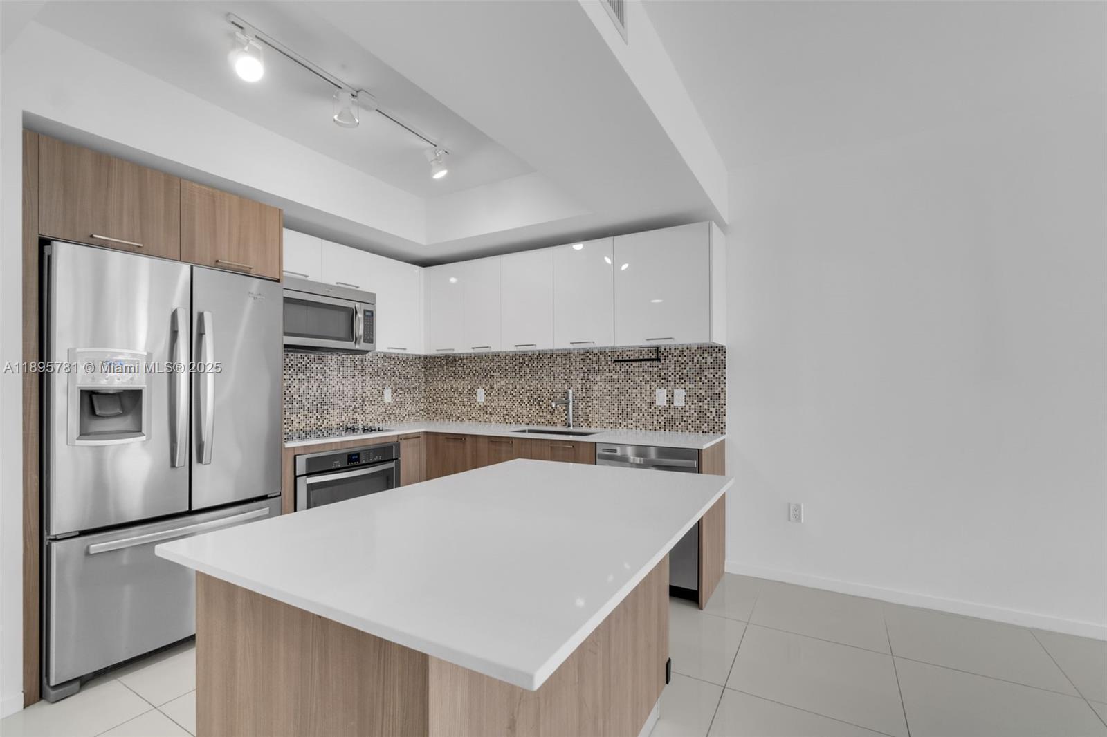 5252 PASEO CONDO - Residential