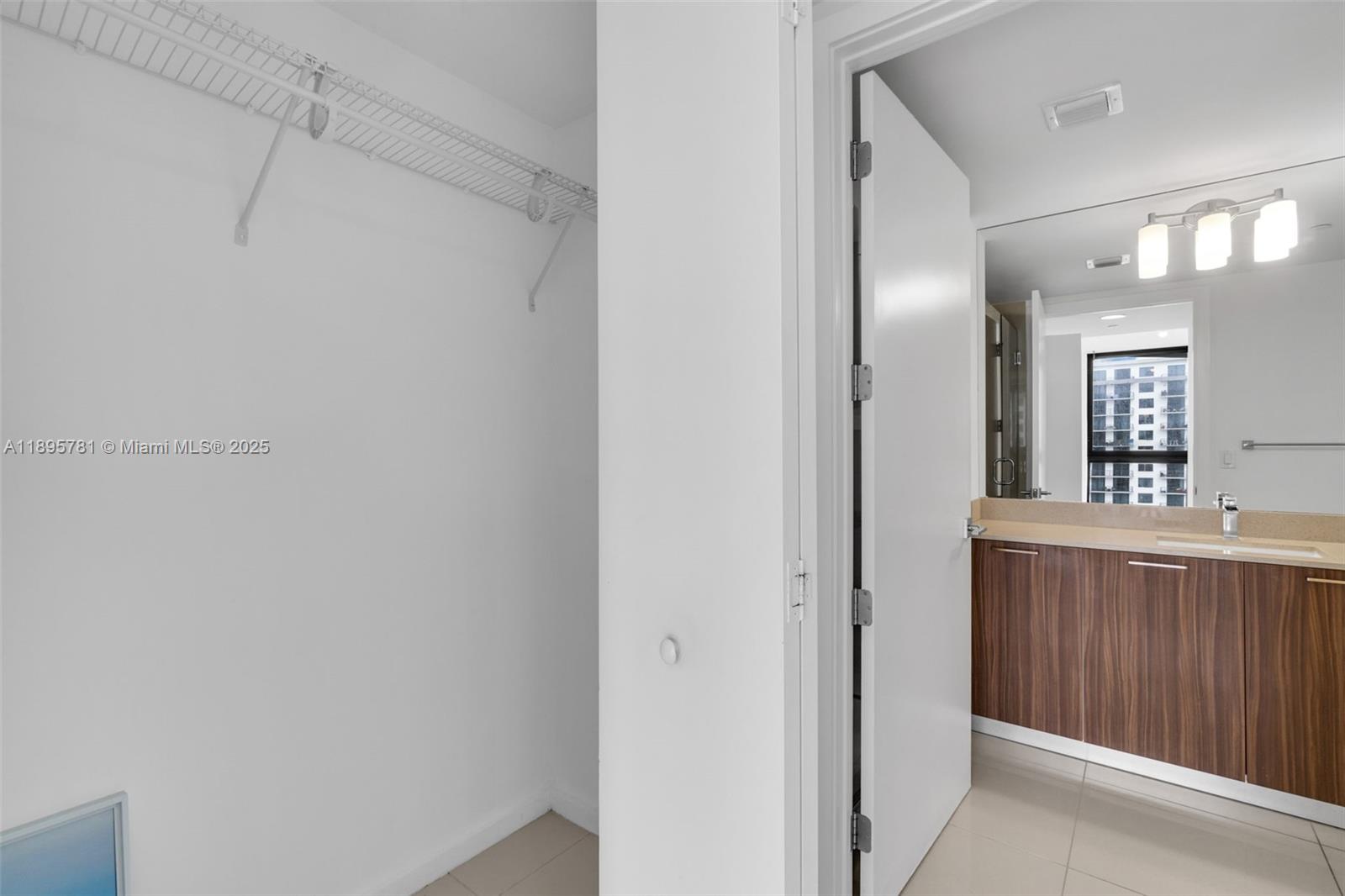 5252 PASEO CONDO - Residential