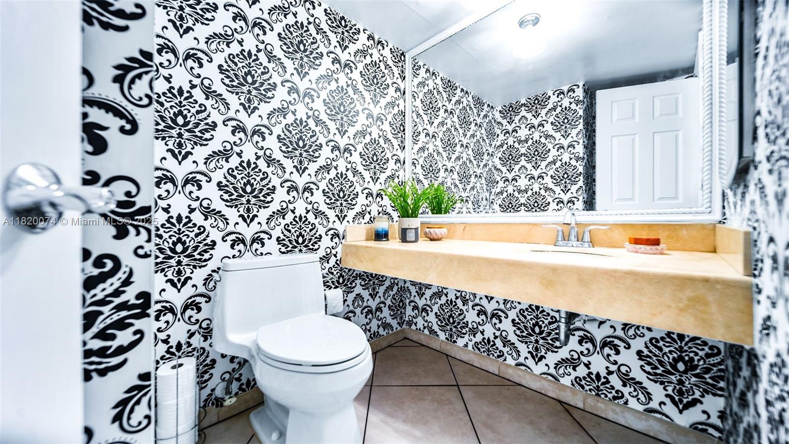 AQUASOL CONDO - Residential