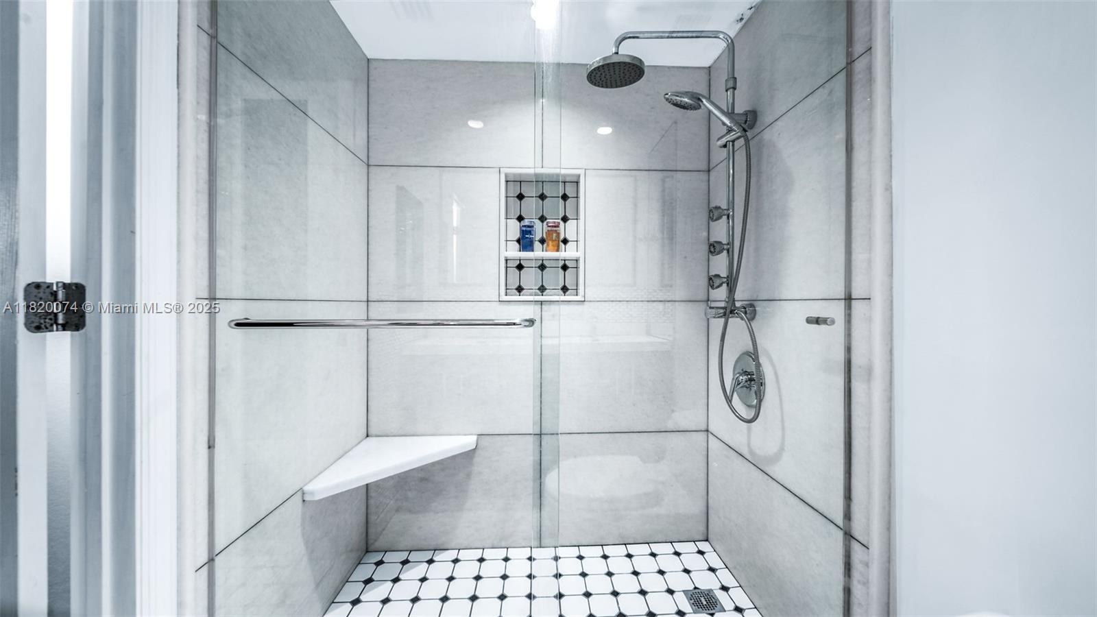 AQUASOL CONDO - Residential