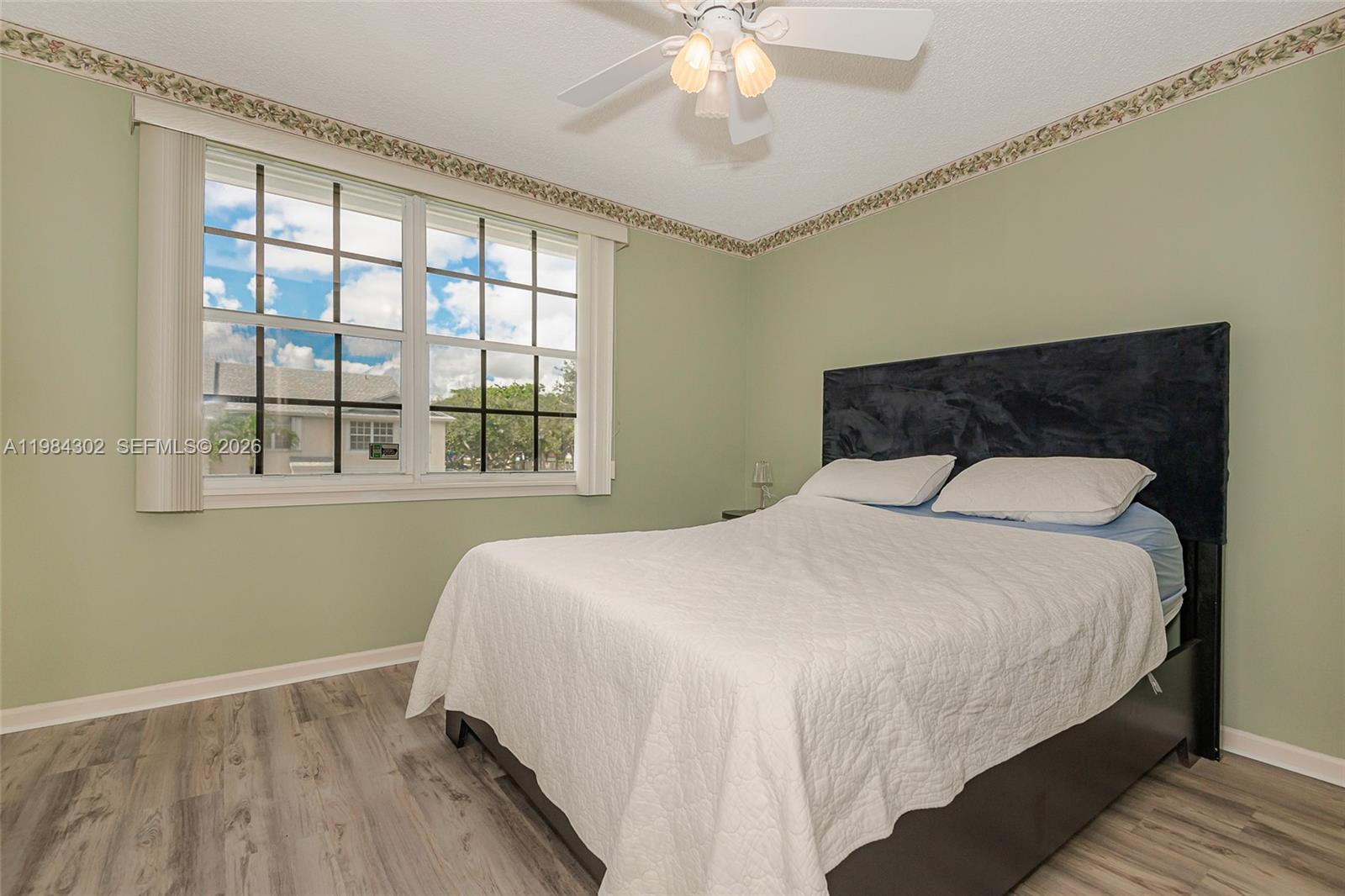 BANYAN OAKRIDGE COMMERCIA - Residential