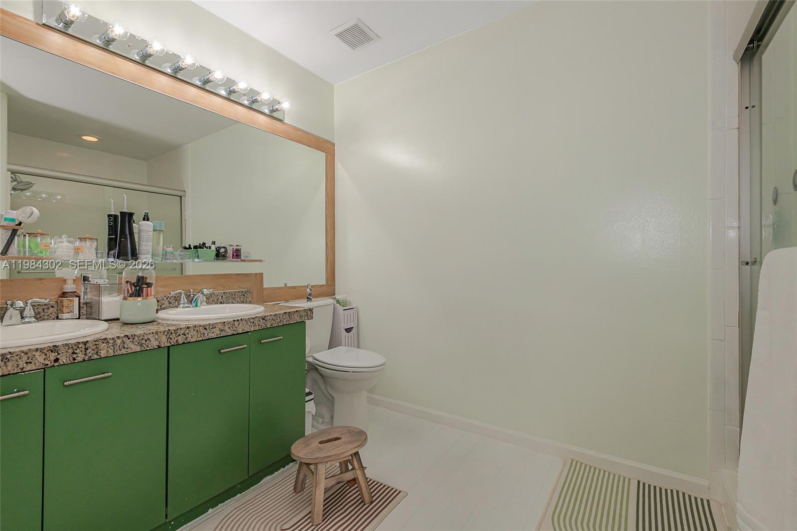 BANYAN OAKRIDGE COMMERCIA - Residential