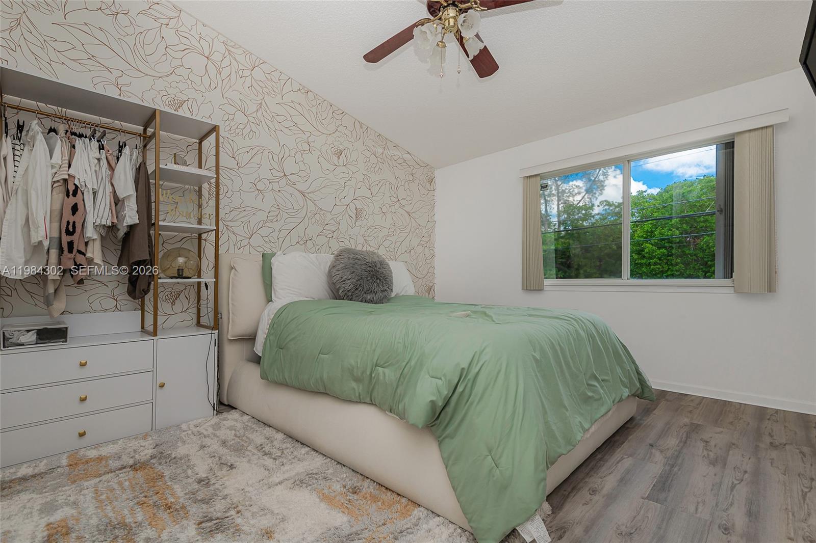 BANYAN OAKRIDGE COMMERCIA - Residential