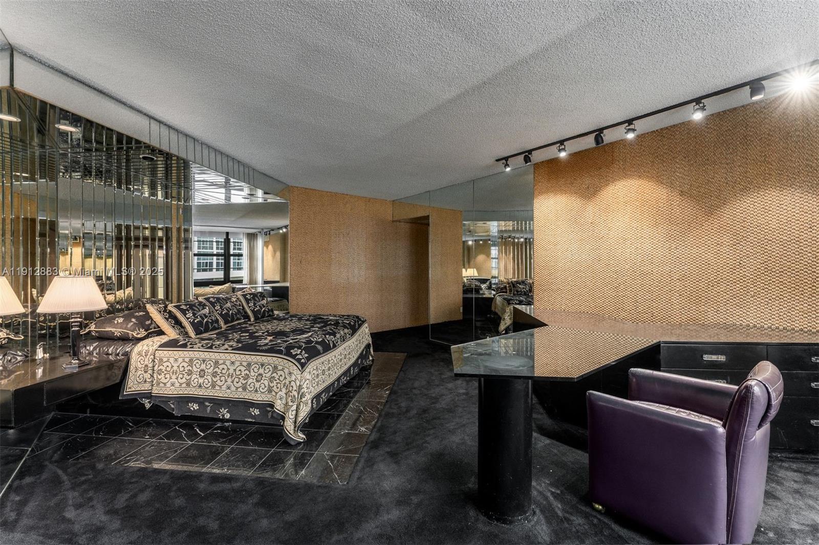 TOWERHOUSE CONDO - Residential