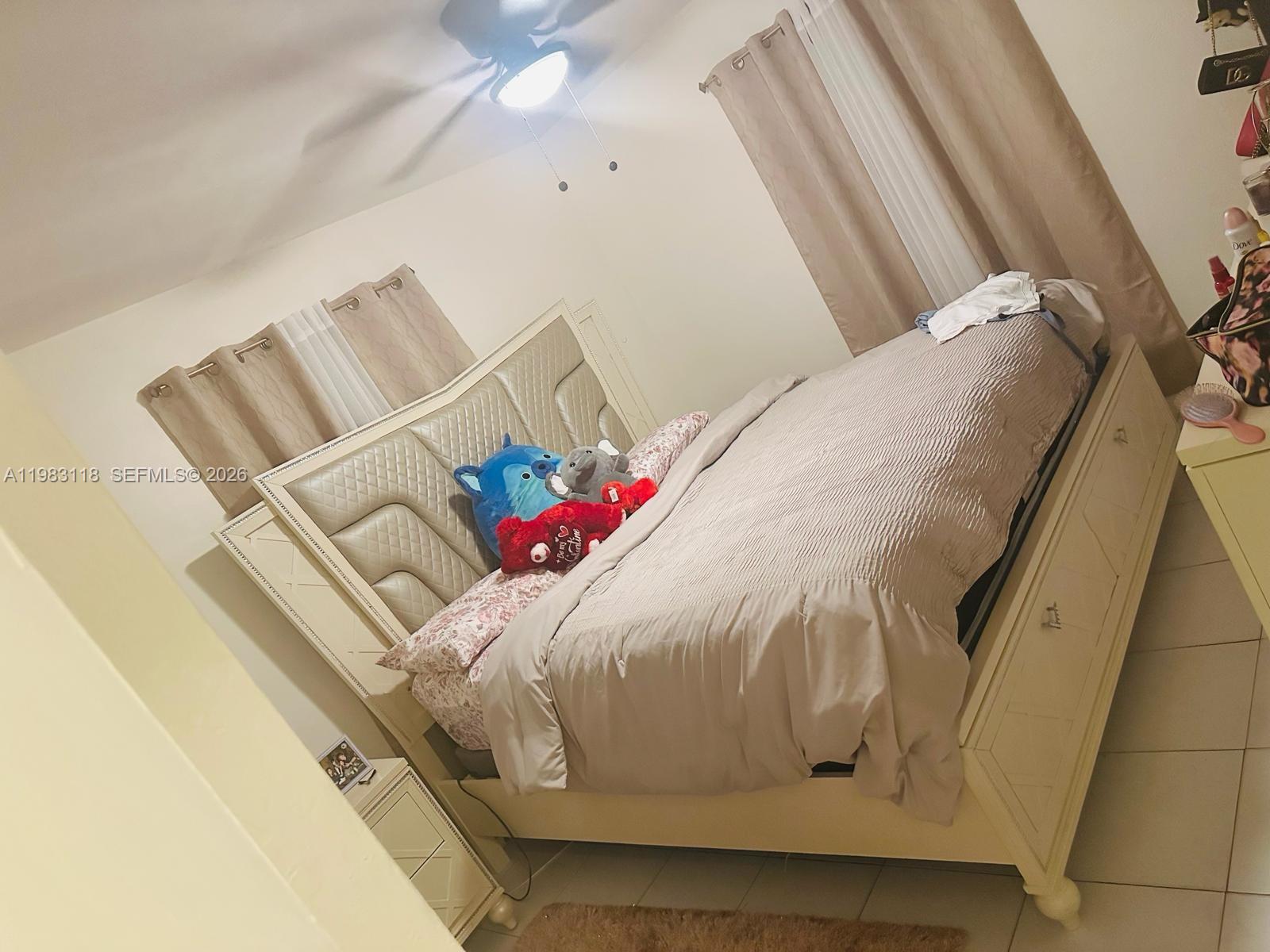 PINE WOOD PK - Residential Lease