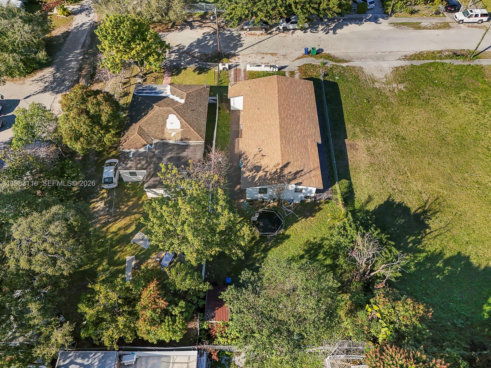 PINE WOOD PK - Residential Lease