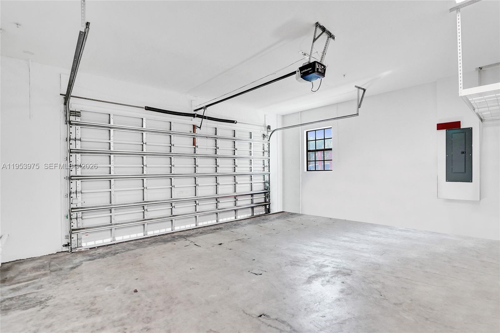 PEMBROKE LAKES SOUTH - Residential