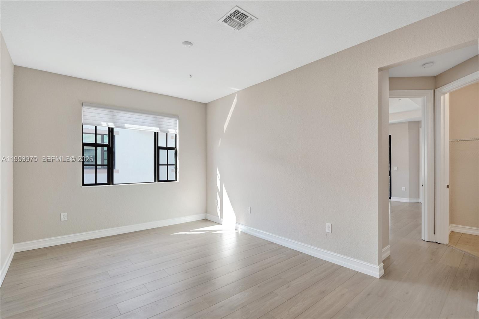 PEMBROKE LAKES SOUTH - Residential