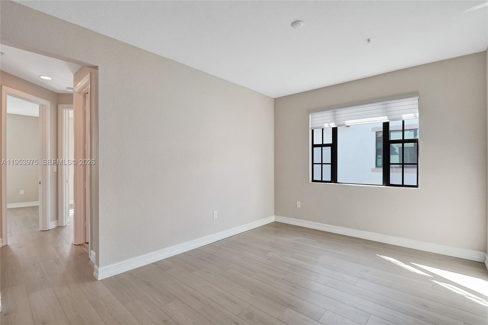 PEMBROKE LAKES SOUTH - Residential