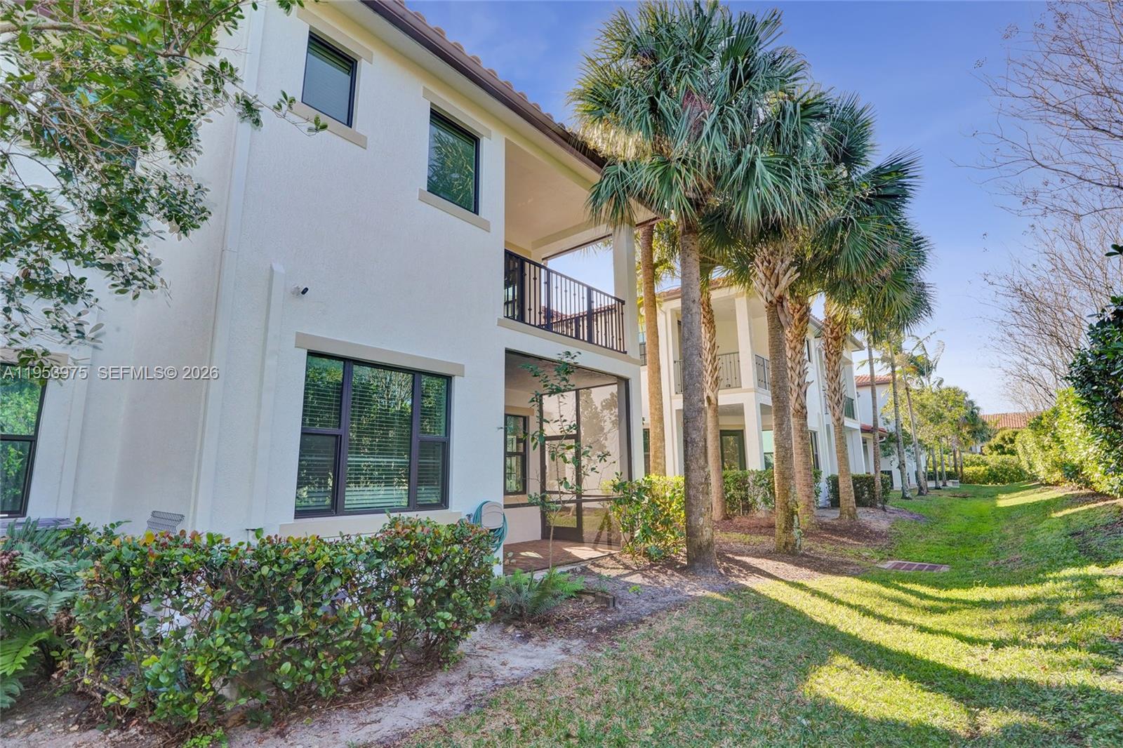 PEMBROKE LAKES SOUTH - Residential