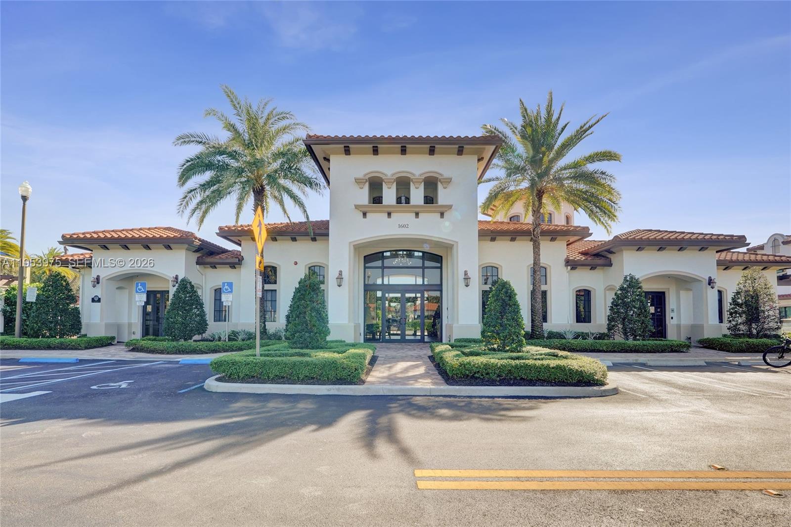 PEMBROKE LAKES SOUTH - Residential