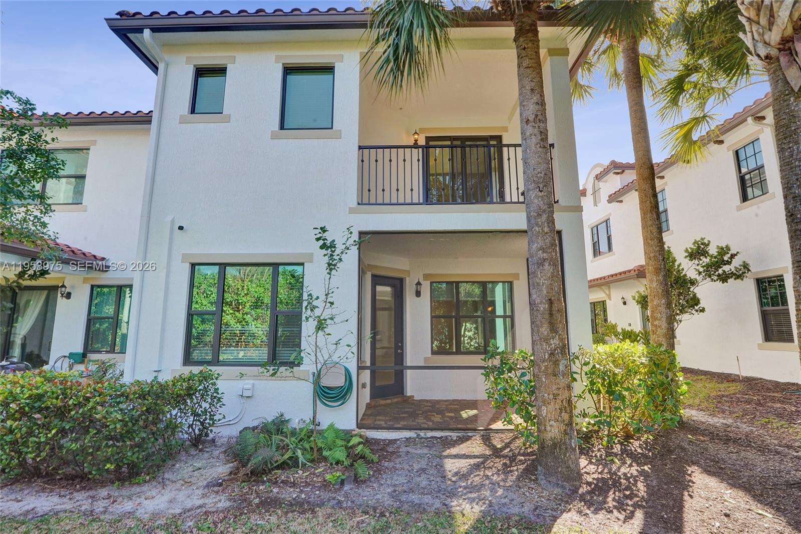 PEMBROKE LAKES SOUTH - Residential