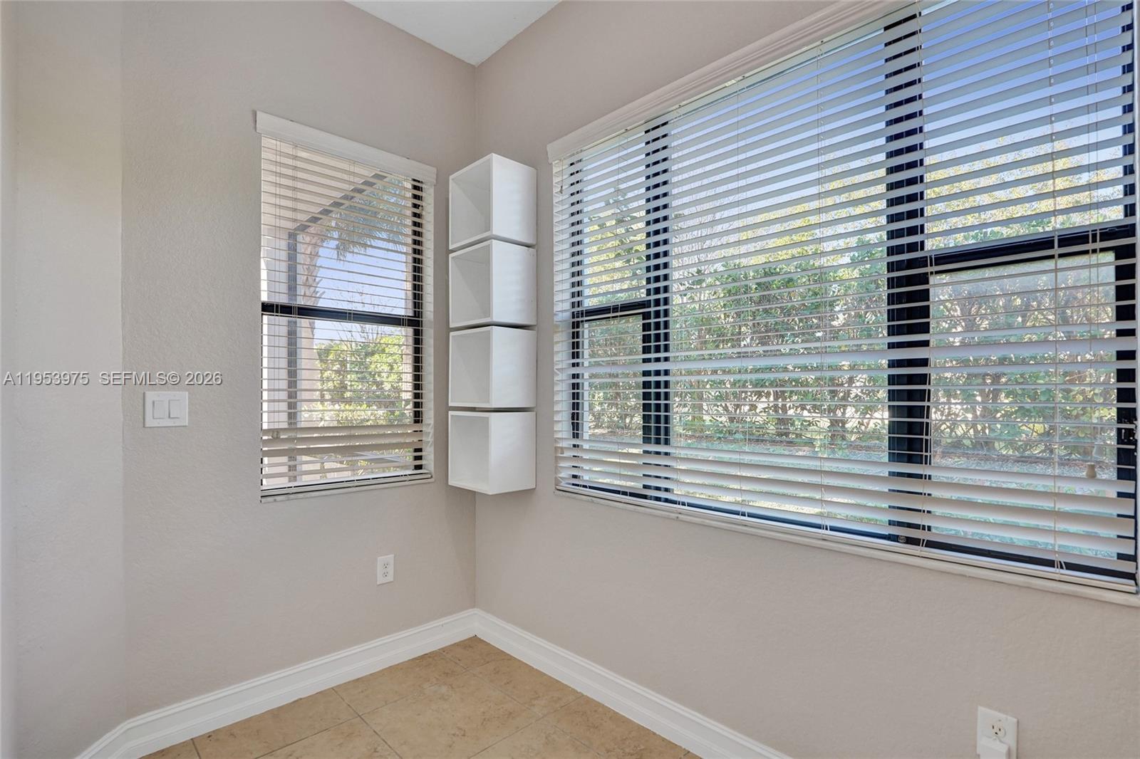 PEMBROKE LAKES SOUTH - Residential