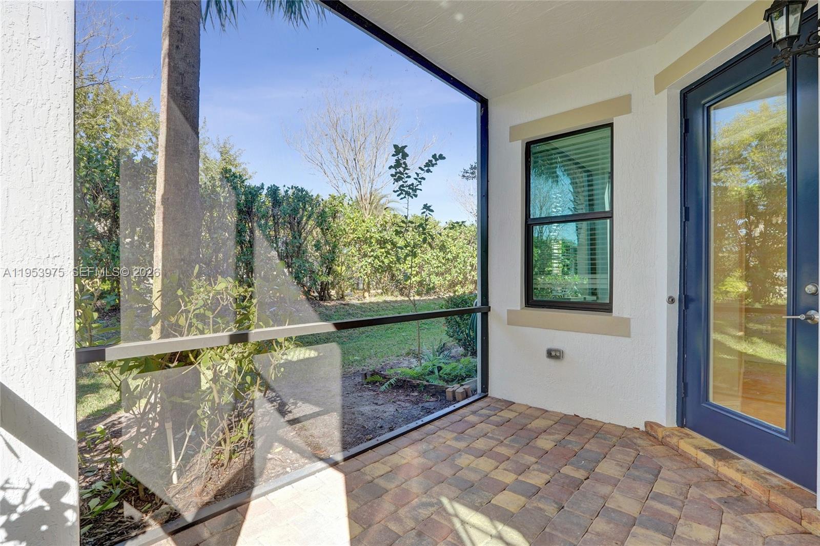 PEMBROKE LAKES SOUTH - Residential