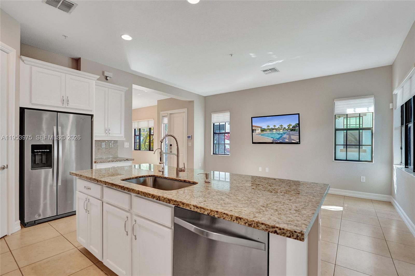 PEMBROKE LAKES SOUTH - Residential