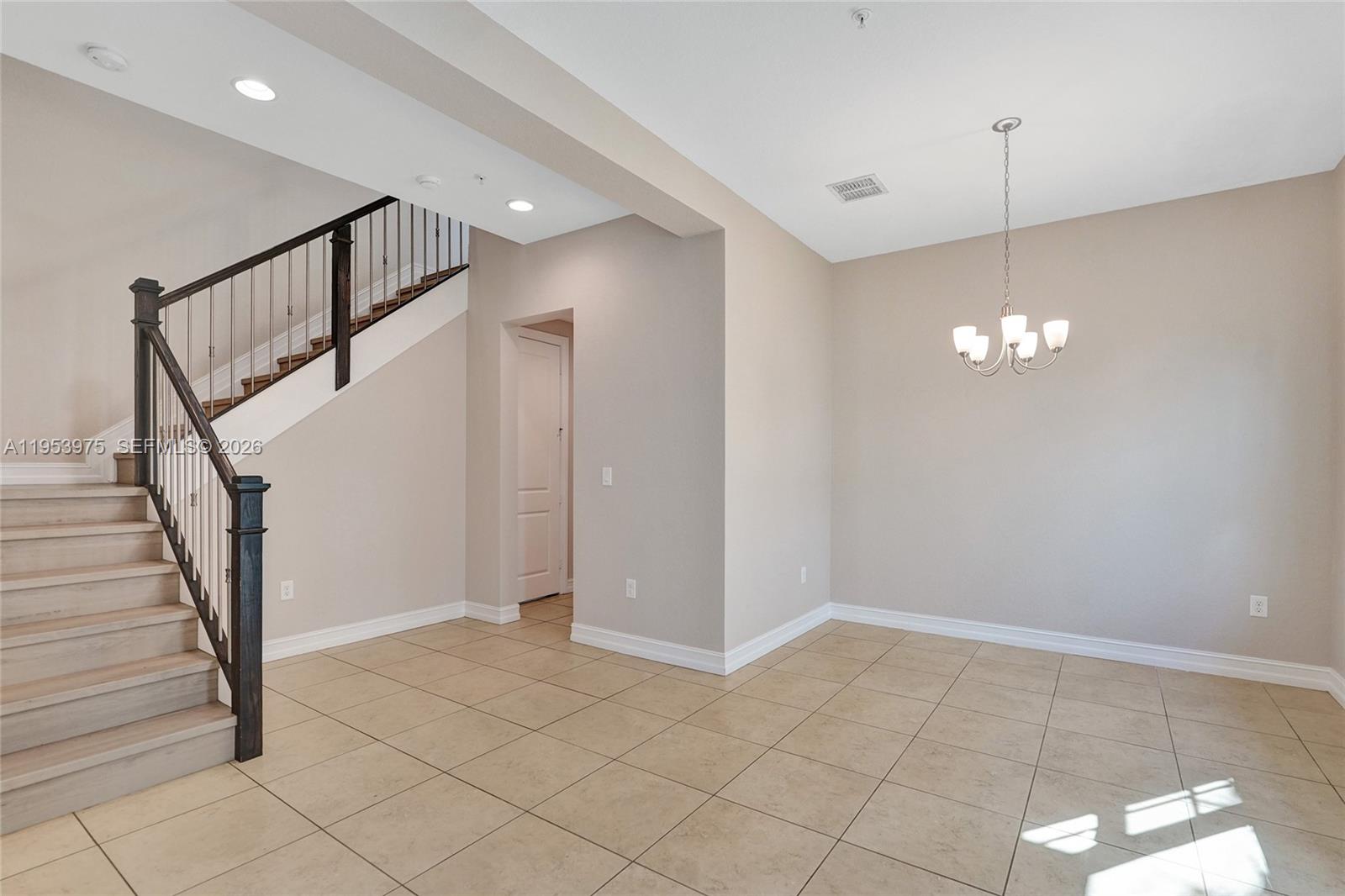 PEMBROKE LAKES SOUTH - Residential