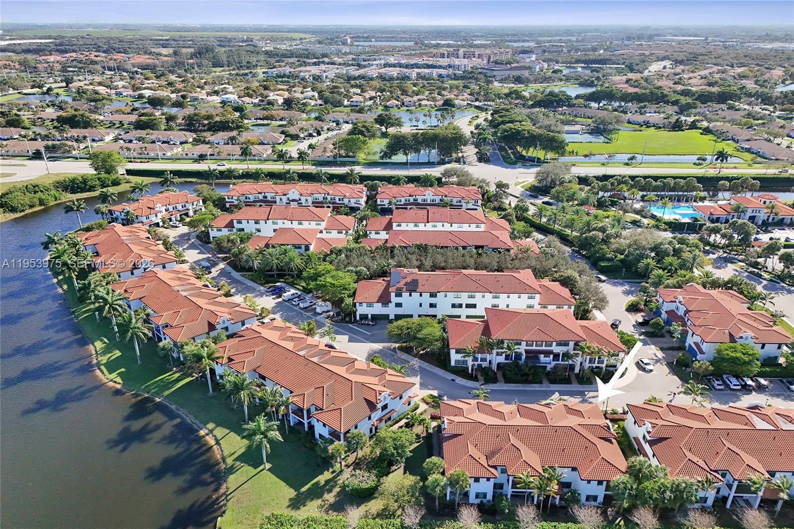 PEMBROKE LAKES SOUTH - Residential