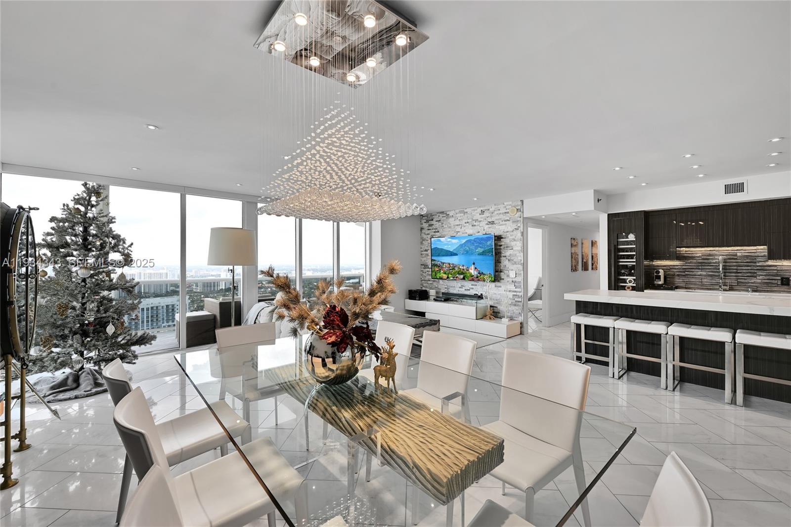 BEACH CLUB CONDO - Residential