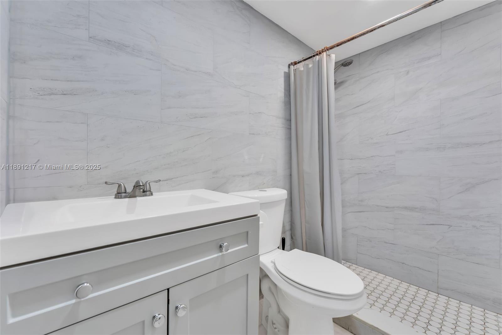 ROYAL PALM GARDENS CONDO - Residential