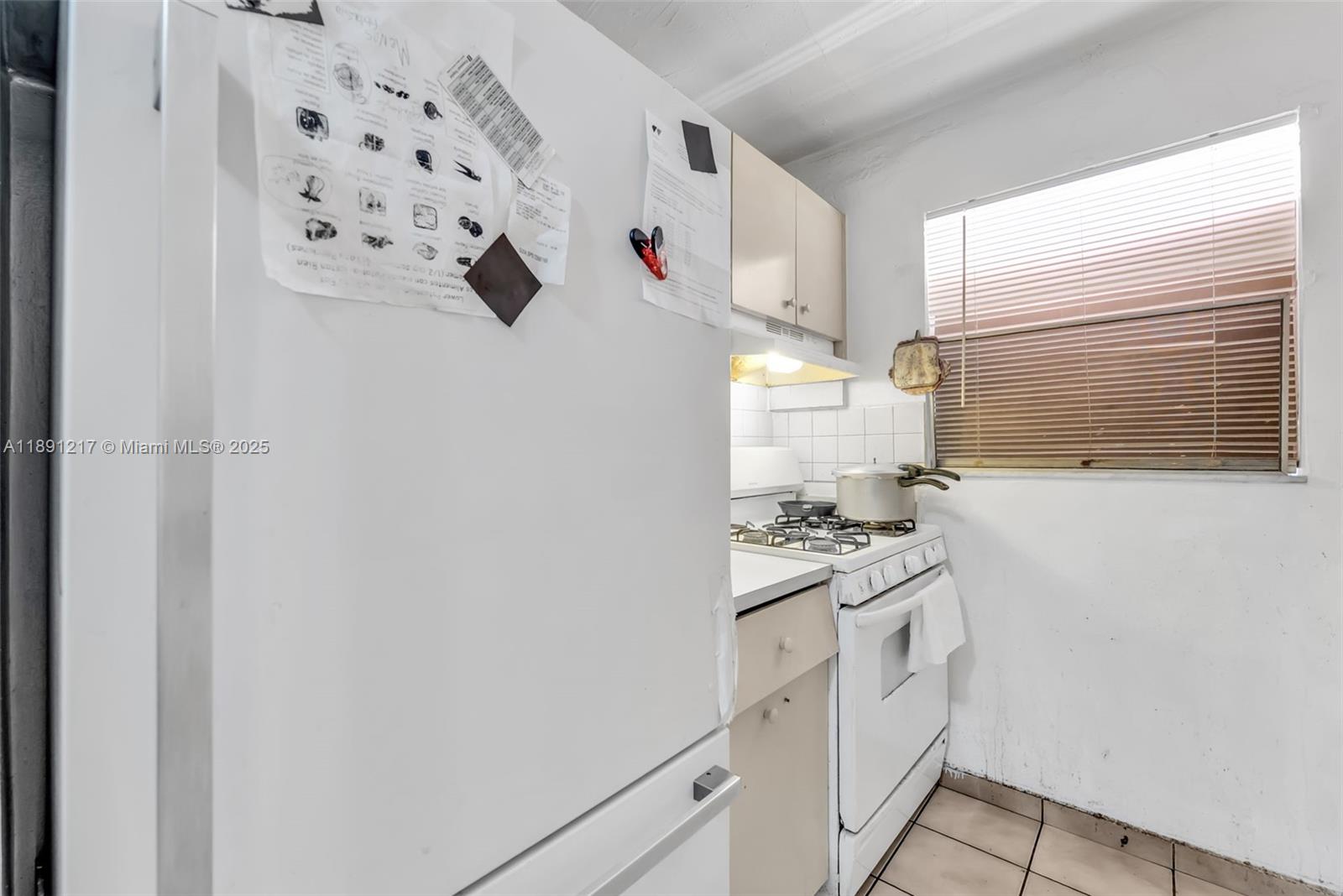 ROYAL PALM GARDENS CONDO - Residential