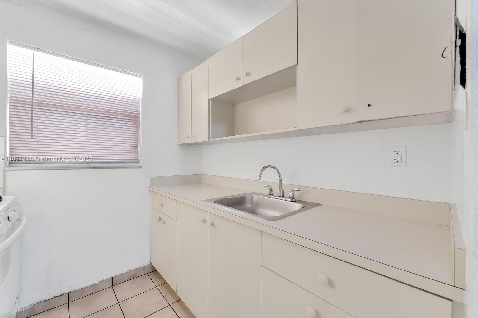 ROYAL PALM GARDENS CONDO - Residential