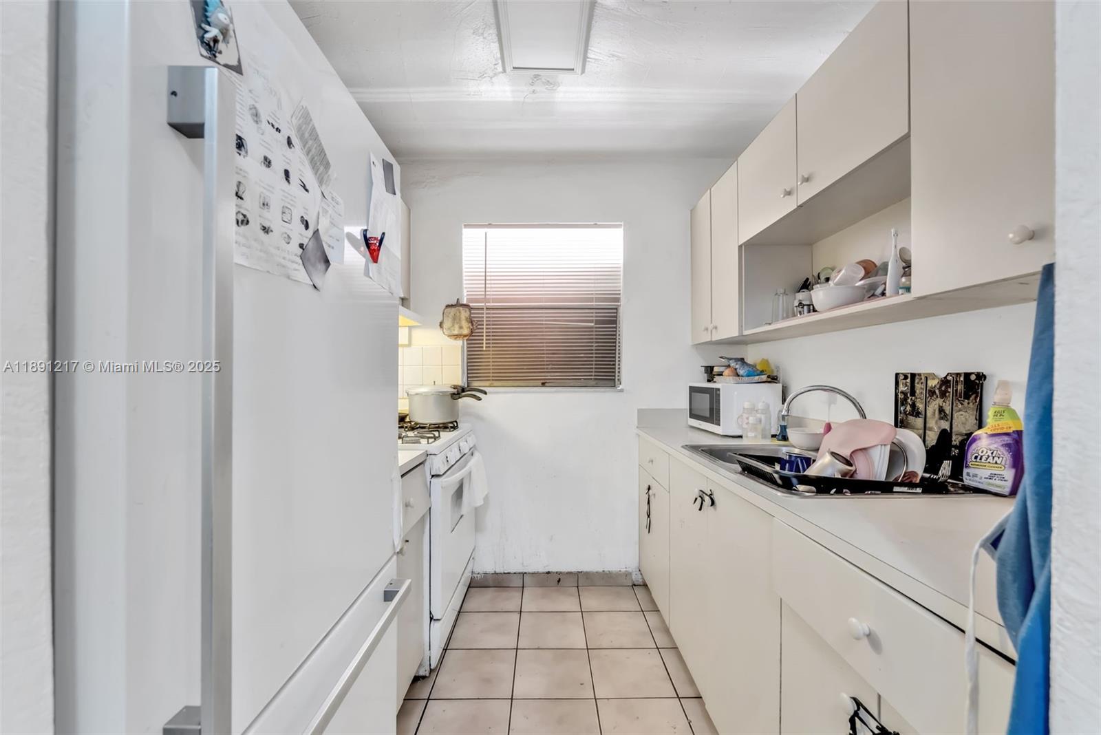 ROYAL PALM GARDENS CONDO - Residential