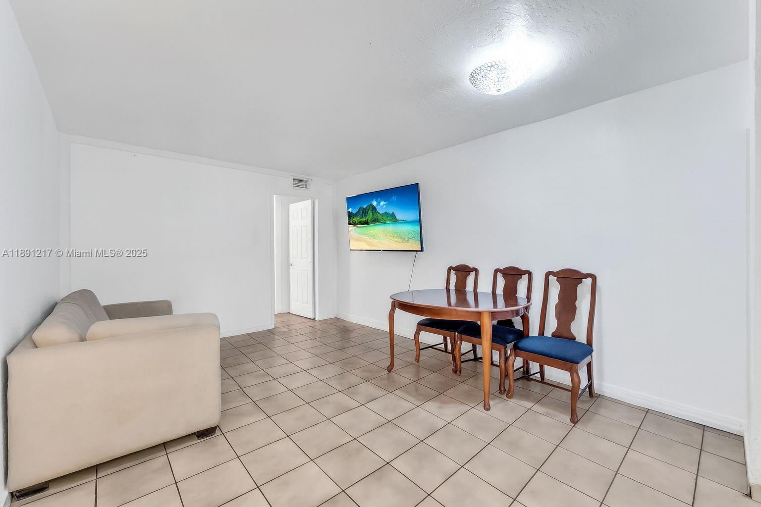 ROYAL PALM GARDENS CONDO - Residential