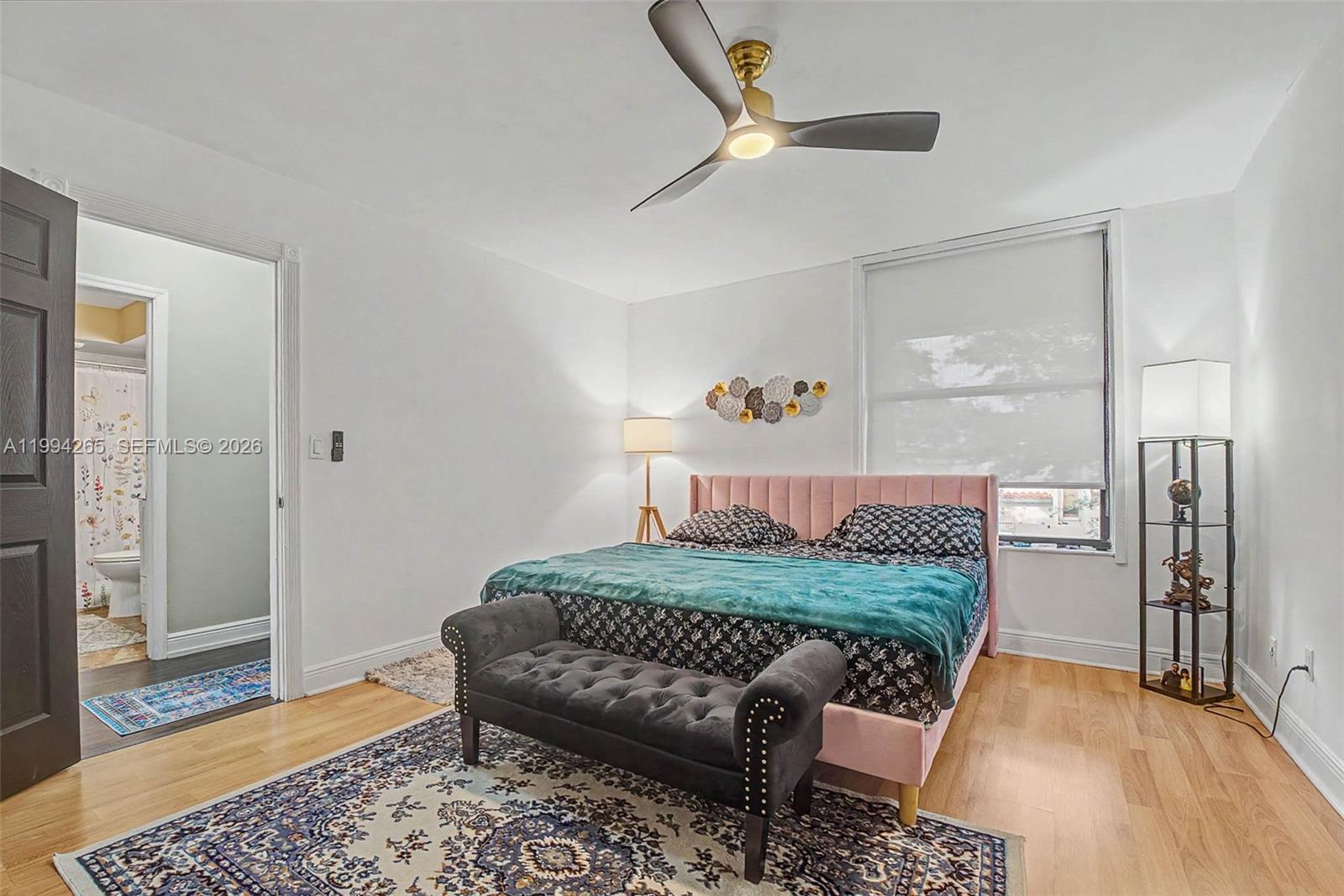 SNAPPER CREEK TOWNHOUSES - Residential