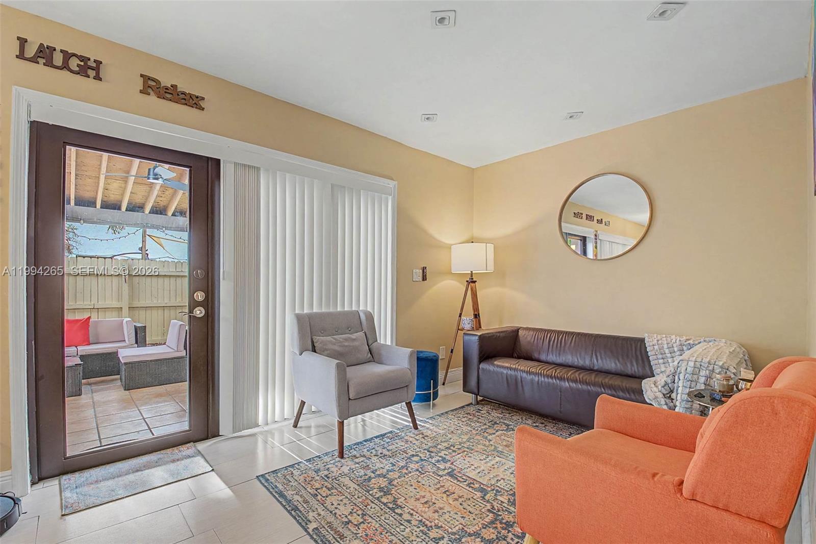 SNAPPER CREEK TOWNHOUSES - Residential