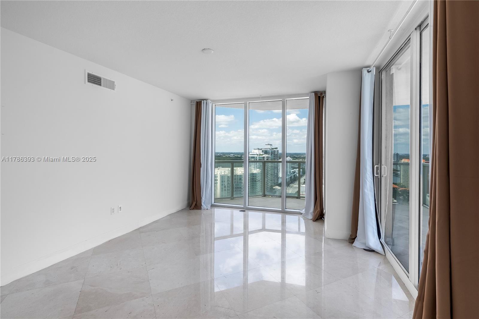 LA PERLA CONDO - Residential