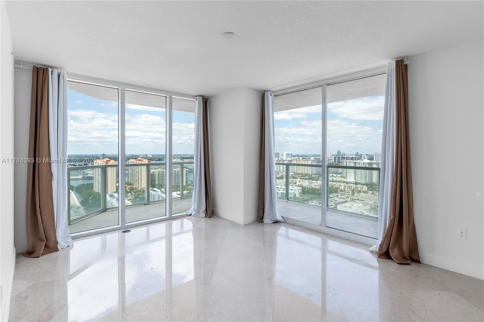 LA PERLA CONDO - Residential