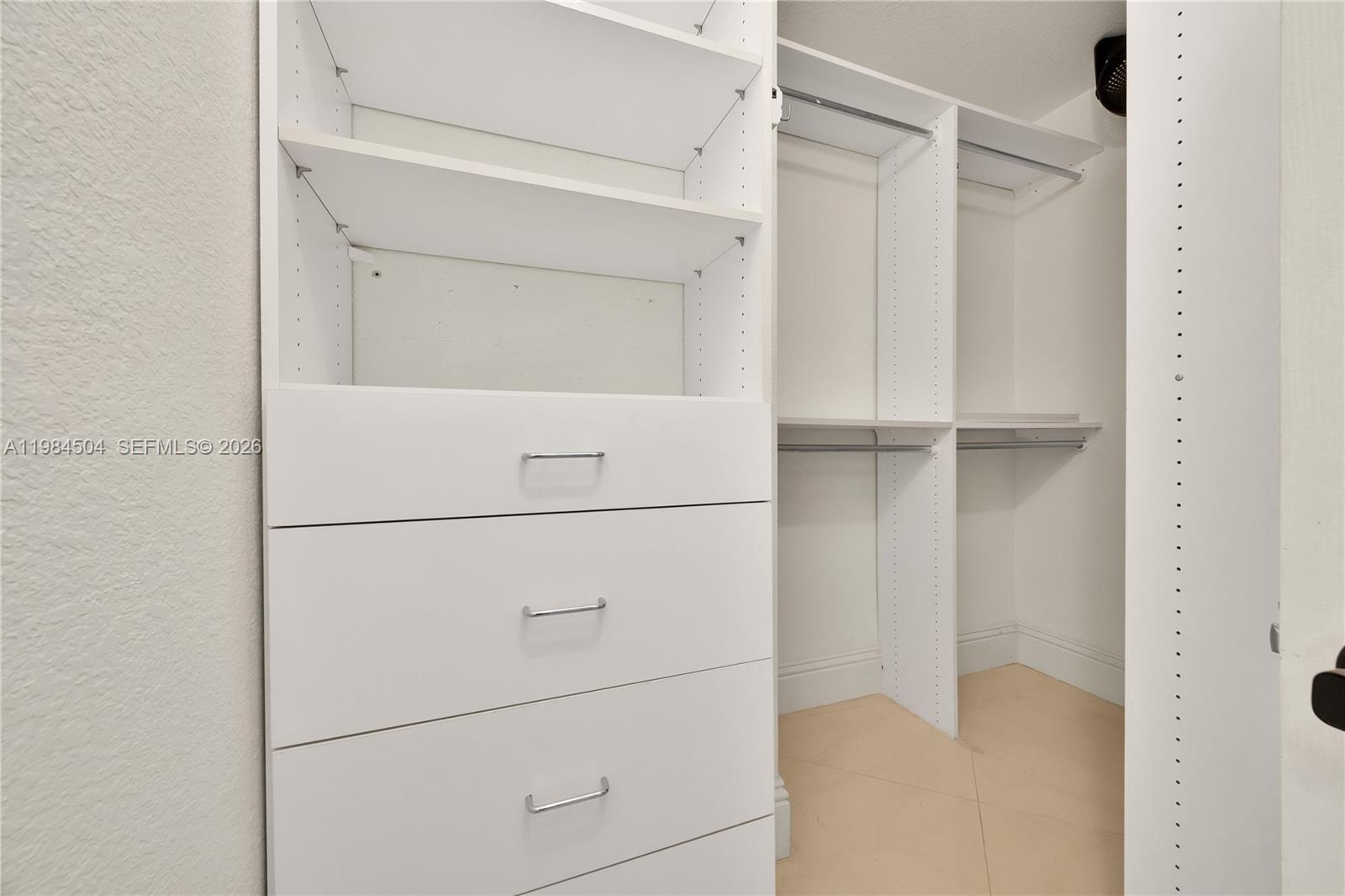 VILLAS OF BARCELONA - Residential