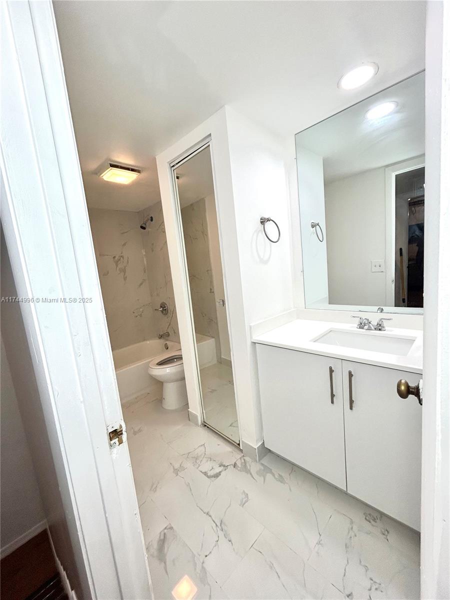 WATERFORD COURTYARDS ADDI - Residential