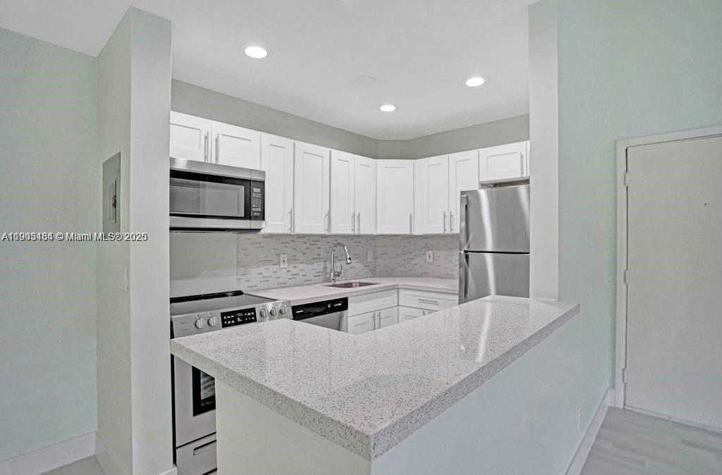 LAKES OF JACARANDA BLDG 1 - Residential Lease