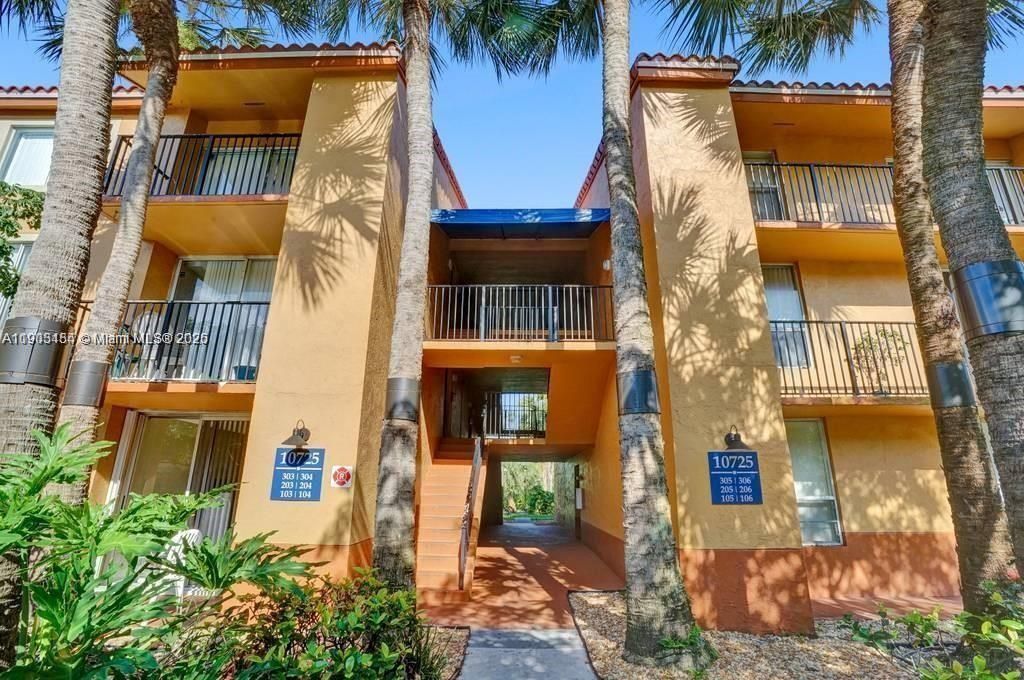 Photo of 10725 Cleary Blvd #303, Plantation, FL 33324 (MLS # A11903484)